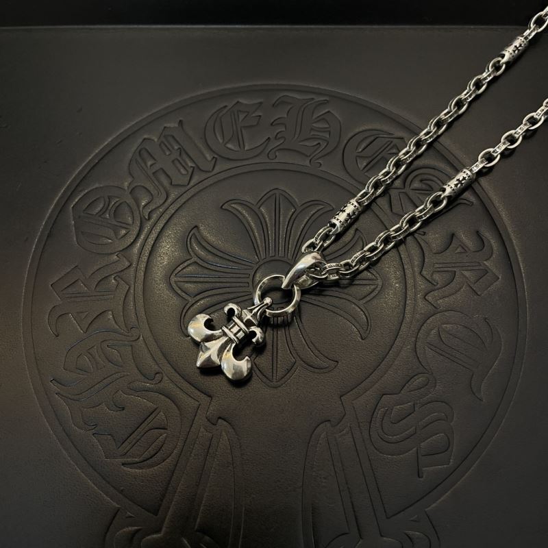 Ch*0me He**ts necklaces